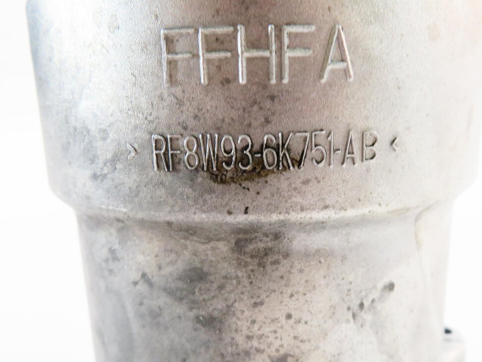 Thumbnail 6: 2012 RANGE ROVER SPORT (L320) 5.0L AJ133 V8 ENGINE - OIL FILTER HOUSING