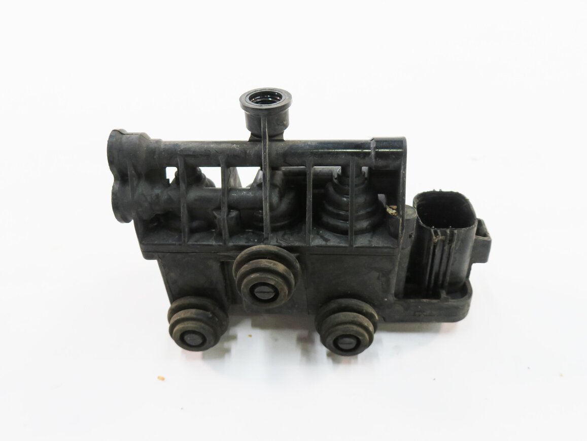 Thumbnail 4: 2012 RANGE ROVER SPORT (L320) AIR SUSPENSION VALVE BLOCK SET-3