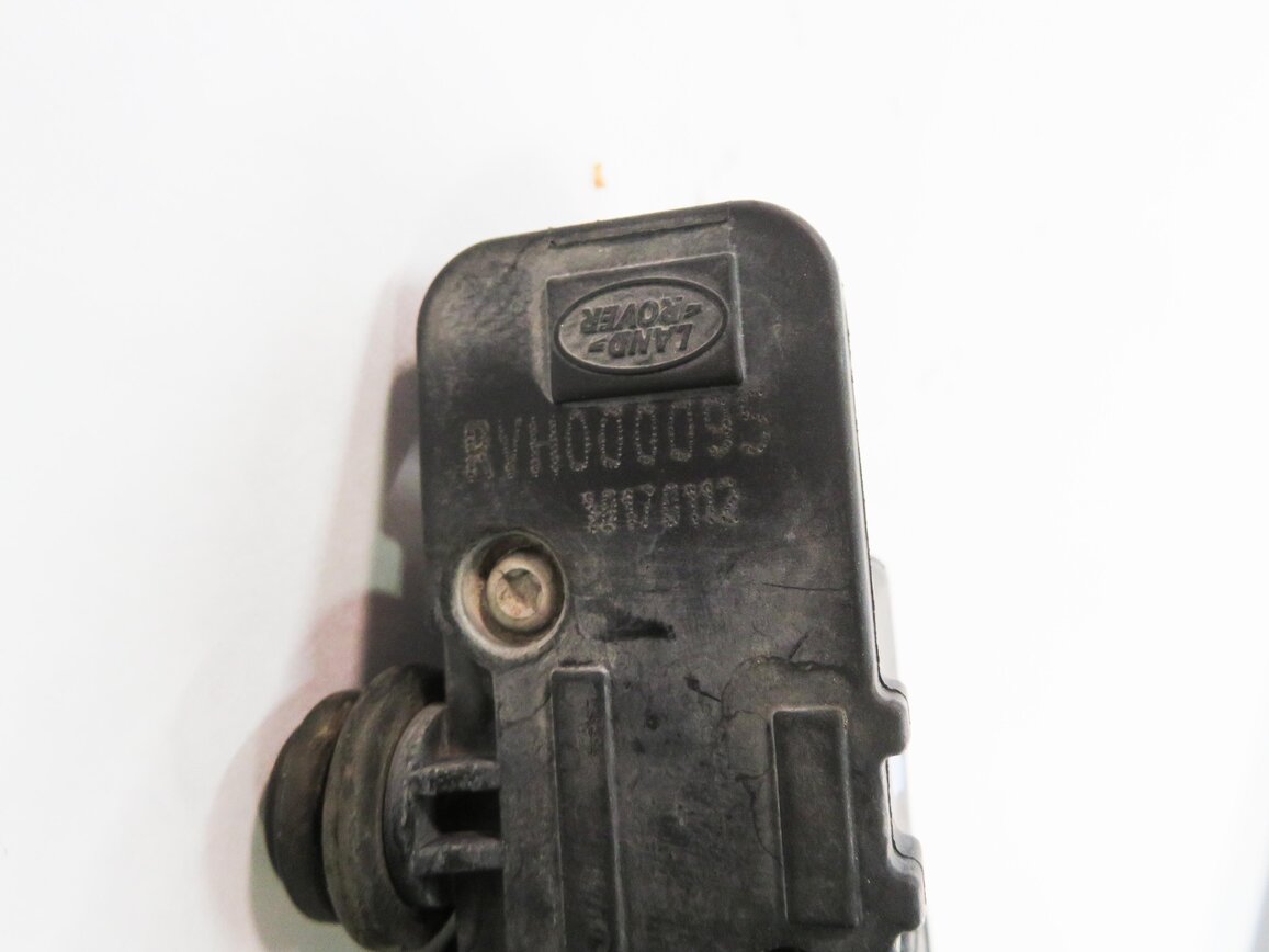Thumbnail 8: 2012 RANGE ROVER SPORT (L320) AIR SUSPENSION VALVE BLOCK SET-3