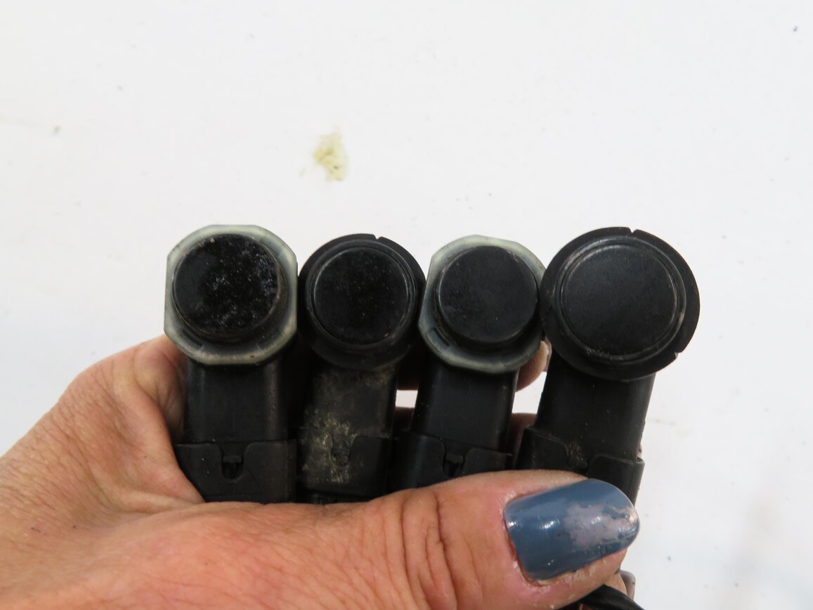 Thumbnail 5: 2012 RANGE ROVER SPORT (L320) REAR PDC PARK SENSOR SET w/ HARNESS (BLACK 820)