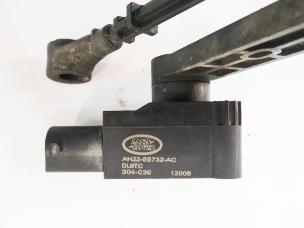 Thumbnail 5: 2012 RANGE ROVER SPORT (L320) LEFT DRIVER REAR SUSPENSION HEIGHT LEVEL SENSOR