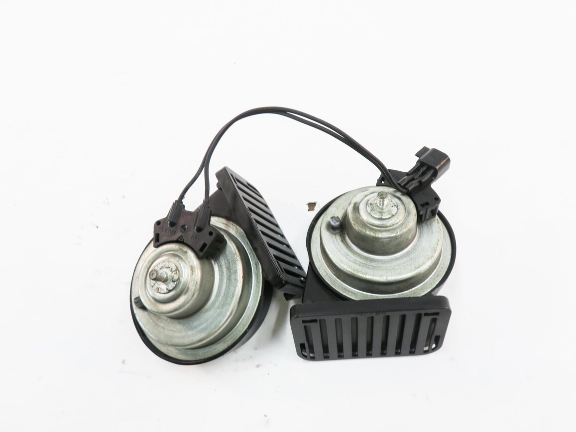 Thumbnail 6: 2010-2016 LR4 RANGE ROVER SPORT (L320) HIGH & LOW TONE SAFETY HORN SET