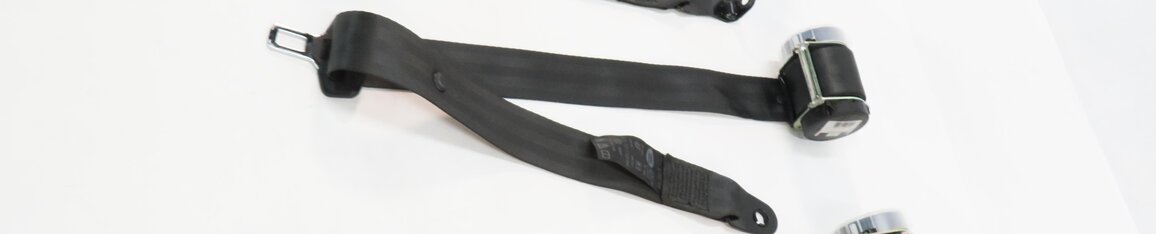 Thumbnail 2: 12 RANGE ROVER SPORT (L320) REAR CENTER 2nd ROW SEAT SEATBELT RETRACTOR (BLACK)