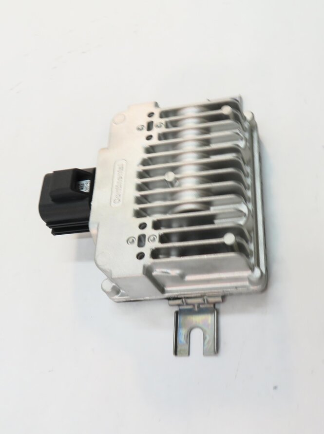 Thumbnail 3: 2010-2015 RANGE ROVER SPORT EVOQUE LR2 LR4 (L320 L538) FUEL PUMP CONTROL MODULE