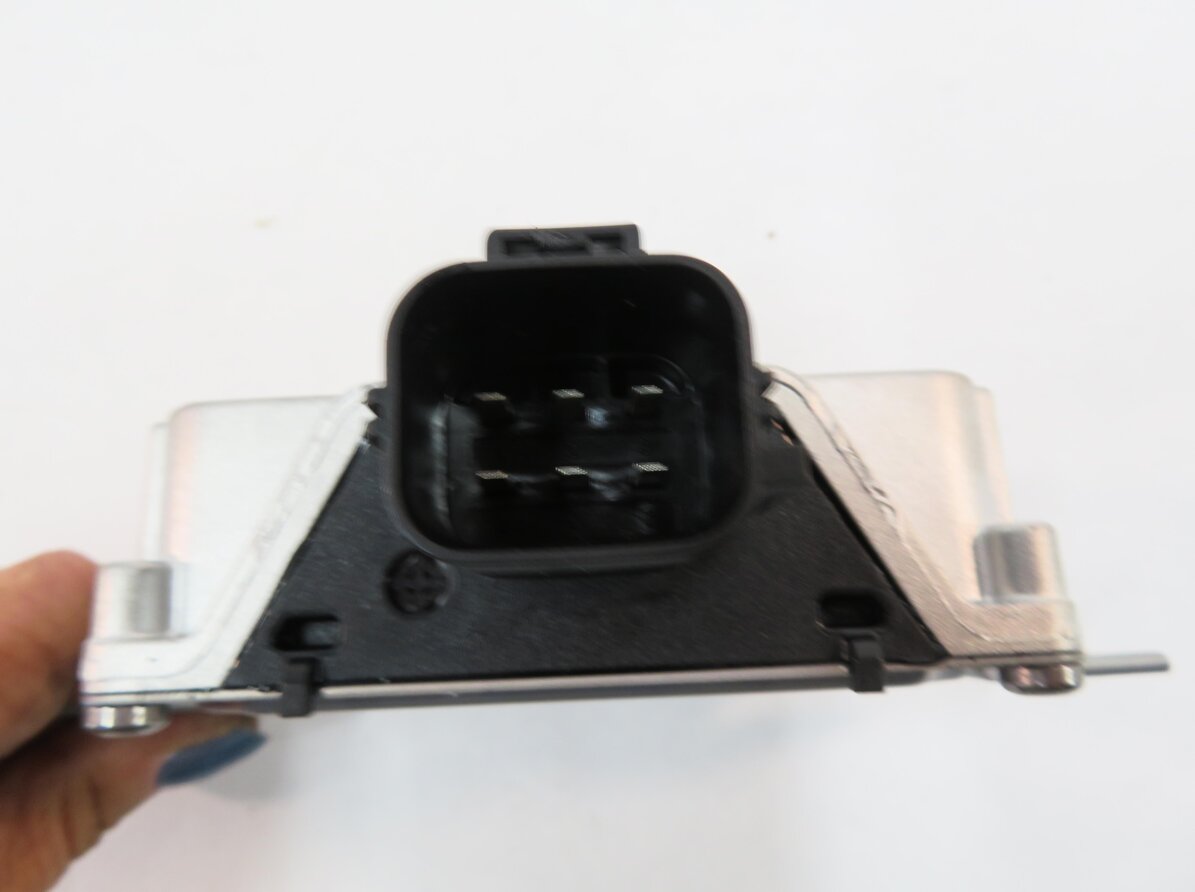 Thumbnail 6: 2010-2015 RANGE ROVER SPORT EVOQUE LR2 LR4 (L320 L538) FUEL PUMP CONTROL MODULE