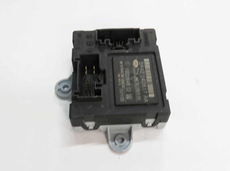 Thumbnail 4: 2010-2013 RANGE ROVER SPORT (L320) RIGHT FRONT PASSENGER DOOR CONTROL MODULE