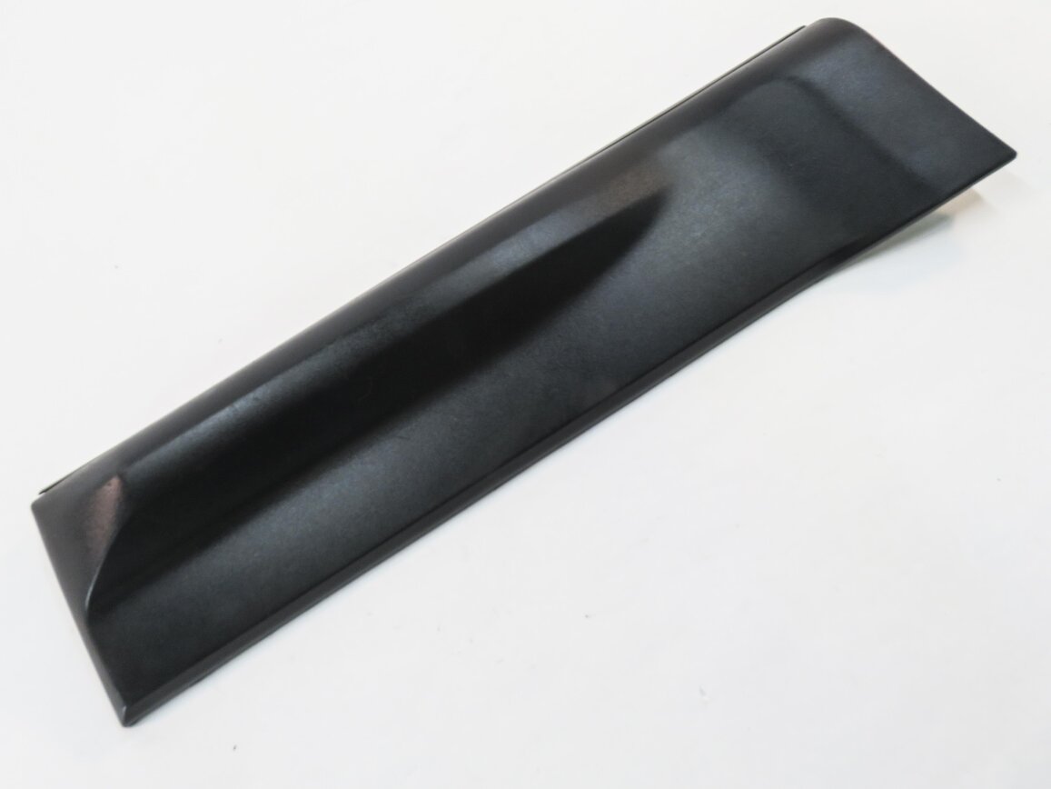 Thumbnail 1: 2012 RANGE ROVER SPORT (L320) RIGHT REAR DOOR RUNNER MOULDING TRIM PANEL