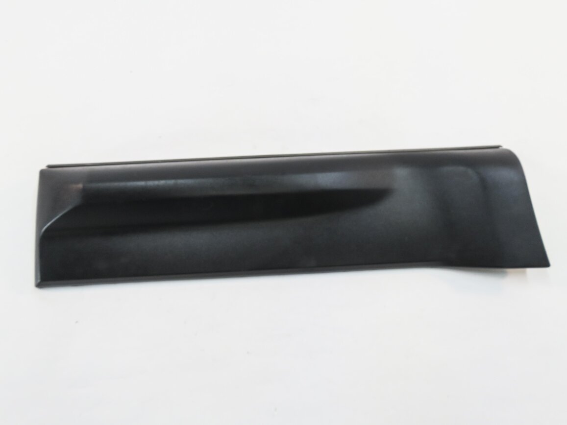 Thumbnail 2: 2012 RANGE ROVER SPORT (L320) RIGHT REAR DOOR RUNNER MOULDING TRIM PANEL