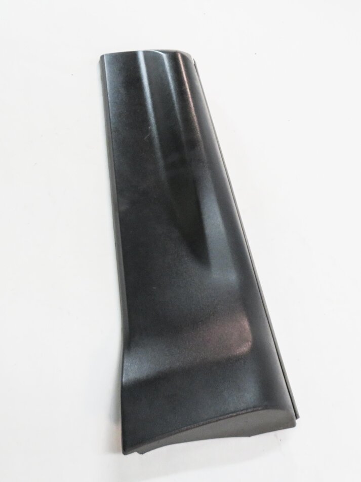 Thumbnail 3: 2012 RANGE ROVER SPORT (L320) RIGHT REAR DOOR RUNNER MOULDING TRIM PANEL