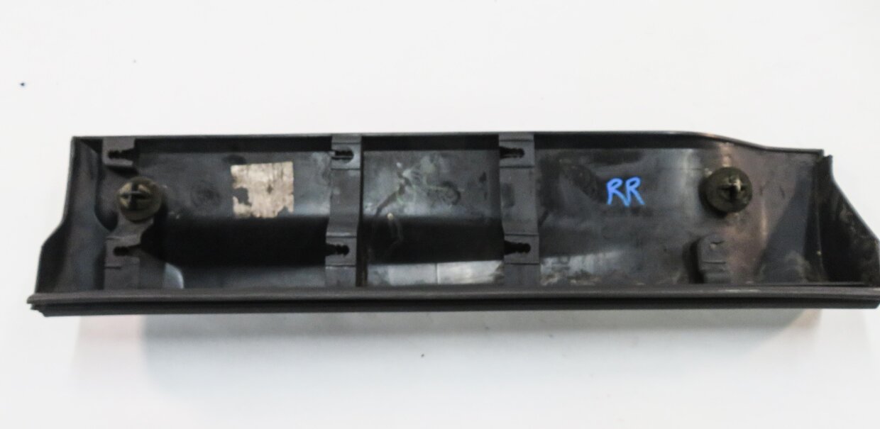 Thumbnail 7: 2012 RANGE ROVER SPORT (L320) RIGHT REAR DOOR RUNNER MOULDING TRIM PANEL