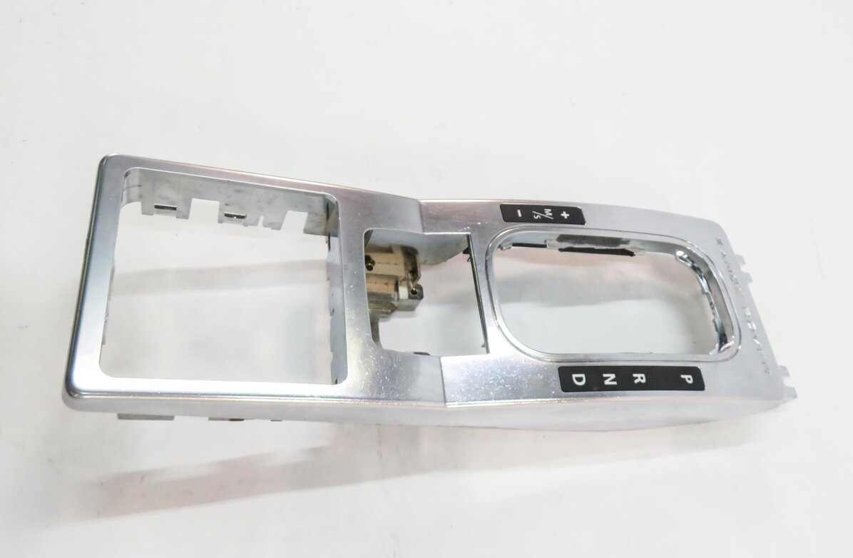 Thumbnail 4: 2012 RANGE ROVER SPORT (L320) FRONT CENTER CONSOLE SHIFT INDICATOR TRIM PANEL