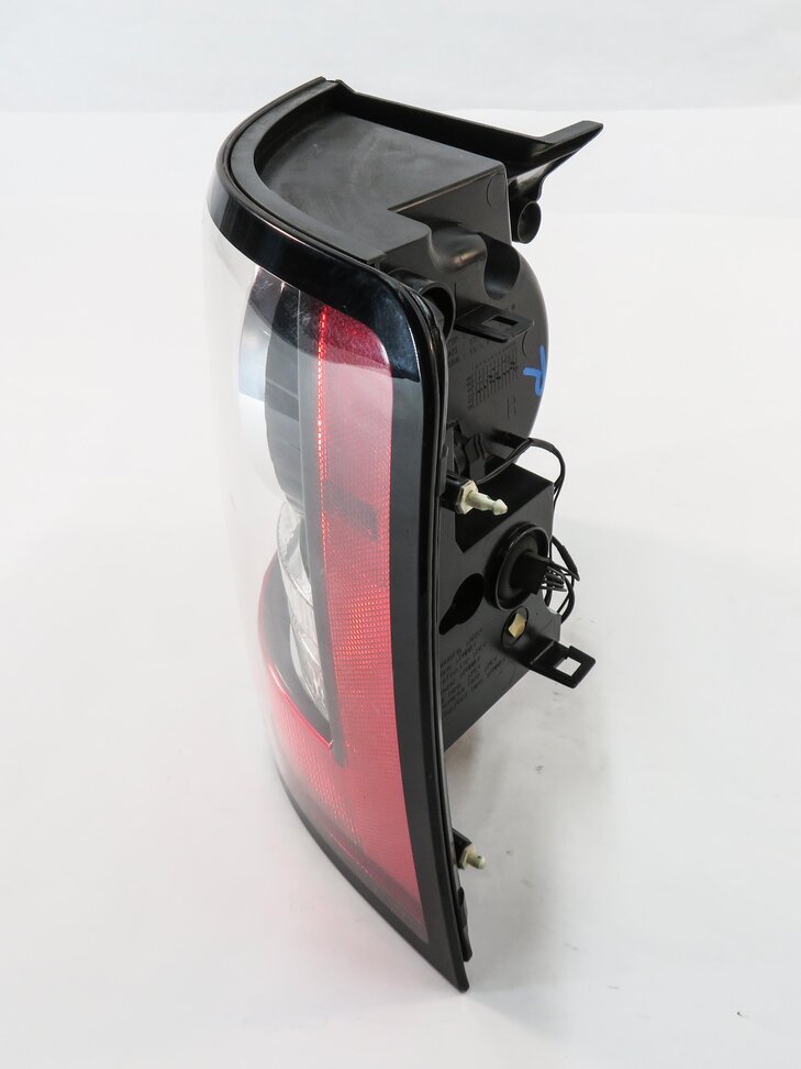 Thumbnail 4: 2012-2013 RANGE ROVER SPORT (L320) RIGHT PASSENGER TAILLIGHT BRAKE LIGHT LAMP