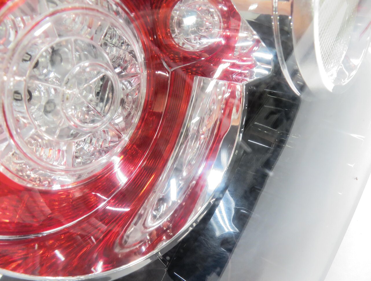 Thumbnail 9: 2012-2013 RANGE ROVER SPORT (L320) RIGHT PASSENGER TAILLIGHT BRAKE LIGHT LAMP