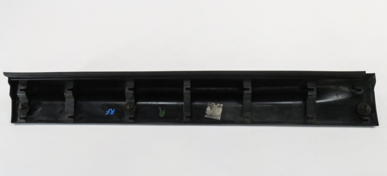 Thumbnail 5: 2012 RANGE ROVER SPORT (L320) RIGHT FRONT PASSENGER DOOR RUNNER MOULDING TRIM