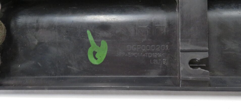 Thumbnail 6: 2012 RANGE ROVER SPORT (L320) RIGHT FRONT PASSENGER DOOR RUNNER MOULDING TRIM