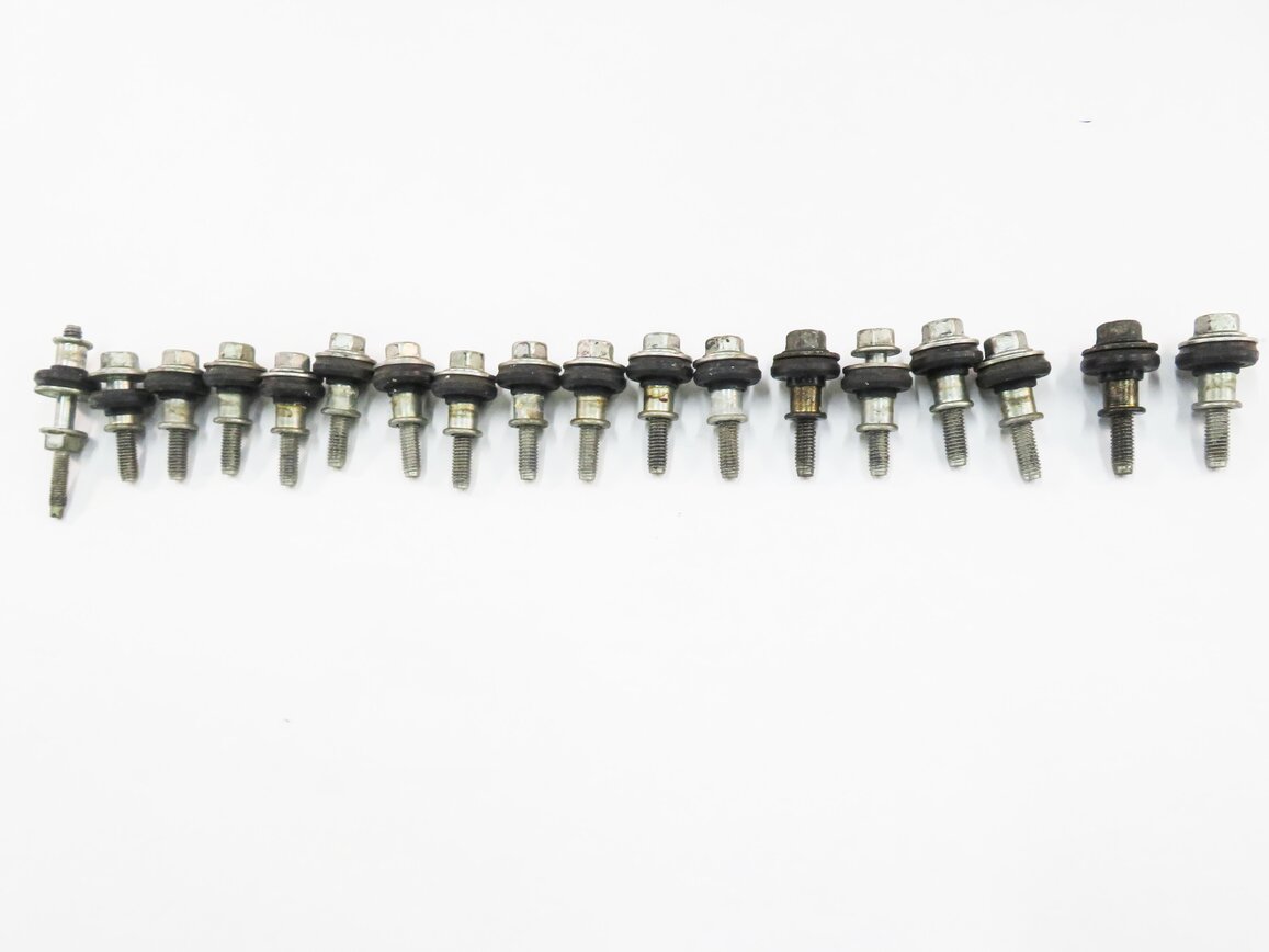 Thumbnail 10: 10-18 RANGE ROVER SPORT (L320 L322 L494 L405) 5.0L V8 - LEFT ENGINE VALVE COVER