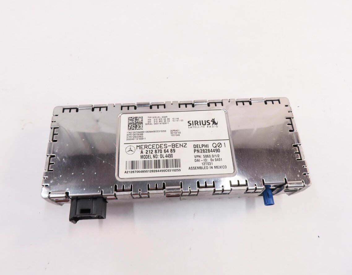 Thumbnail 2: 10-16 MERCEDES C250 C300 C350 E350 E550 GLK350 ML350 - SIRIUS SATELLITE RECEIVER