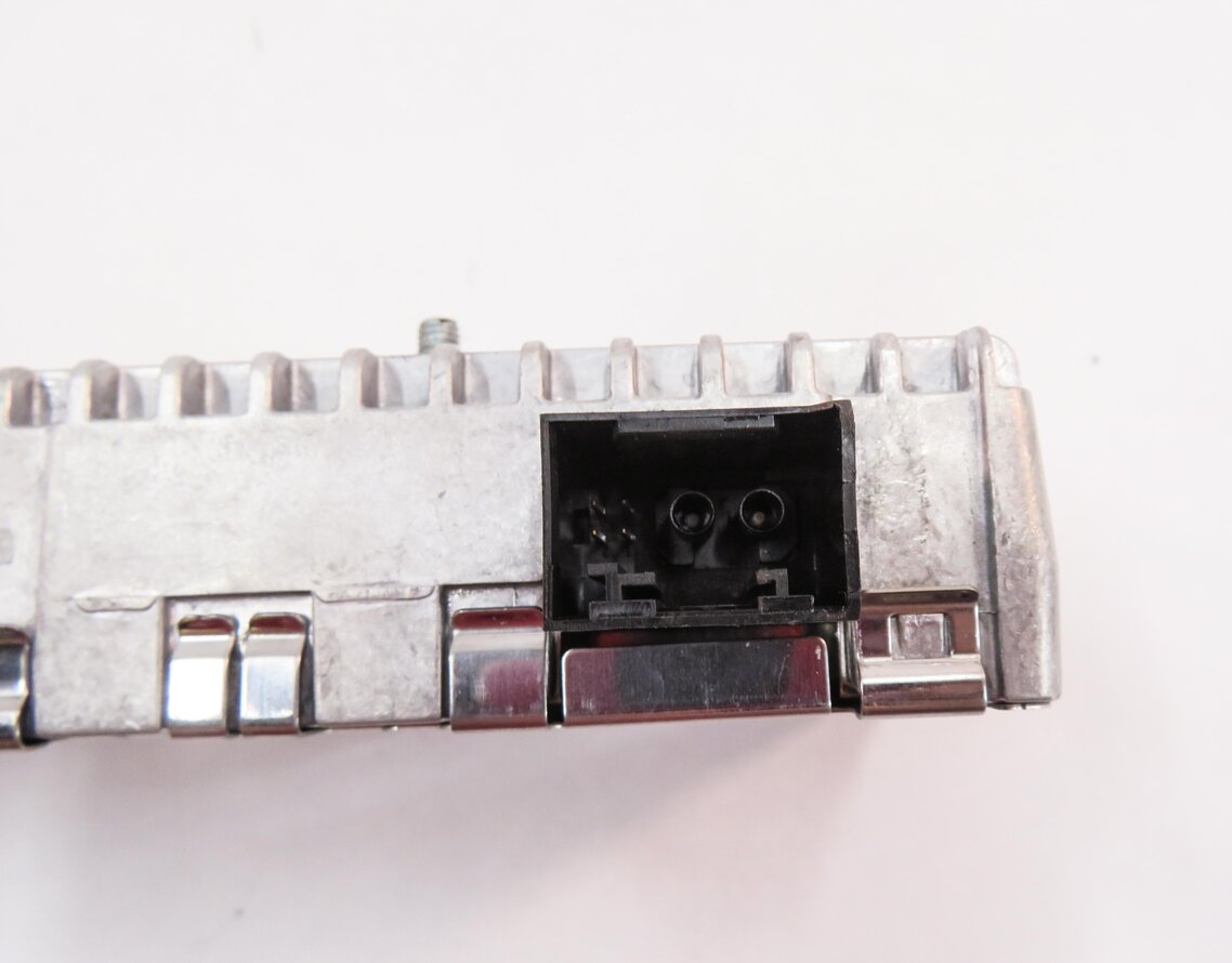 Thumbnail 6: 10-16 MERCEDES C250 C300 C350 E350 E550 GLK350 ML350 - SIRIUS SATELLITE RECEIVER