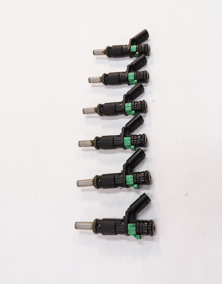 Thumbnail 3: 10-13 MERCEDES C300 C350 E350 GLK350 S400 (W204 W211 X204) FUEL INJECTOR SET-6