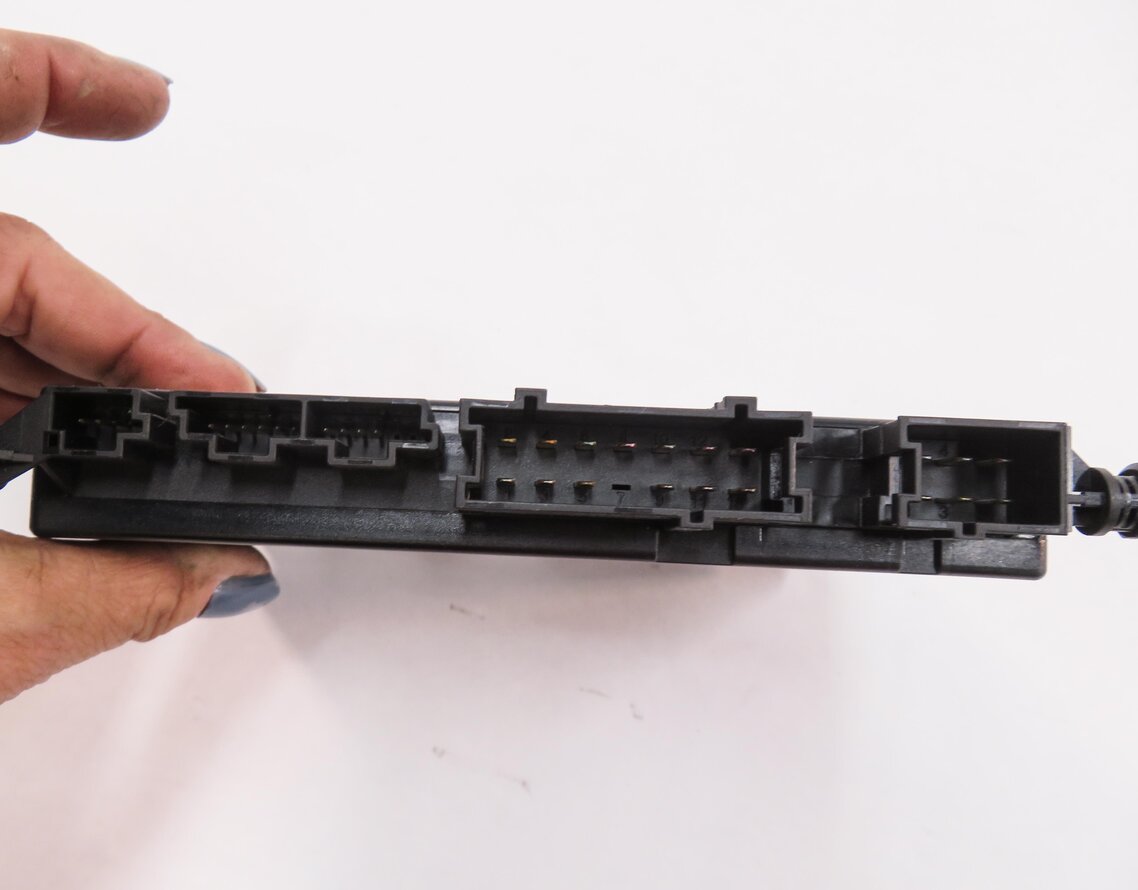 Thumbnail 6: 2012 MERCEDES BENZ GLK350 (X204) LEFT FRONT DRIVER SEAT CONTROL MODULE