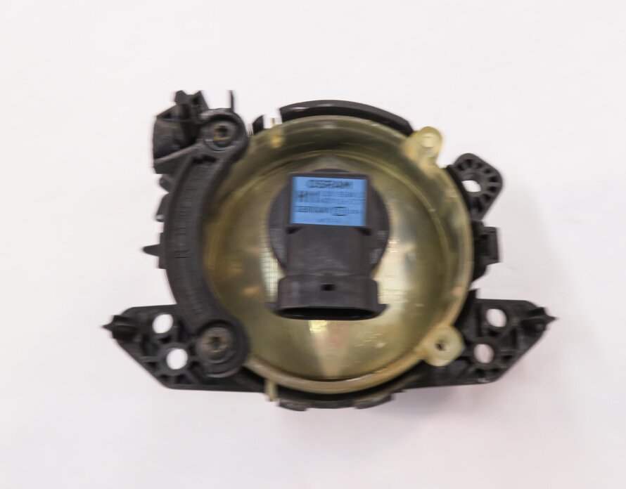 Thumbnail 6: 2006-2013 MERCEDES C300 C350 GL320 GL450 GL550 ML320 ML350 - RIGHT FOGLIGHT LAMP