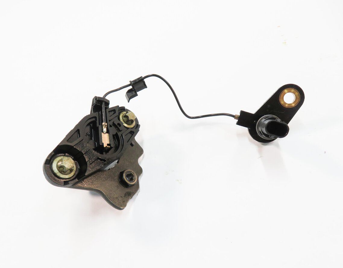 Thumbnail 2: 2012 MERCEDES BENZ GLK350 (X204) 3.5L M272.9 ENGINE - OIL LEVEL SENSOR SENDER