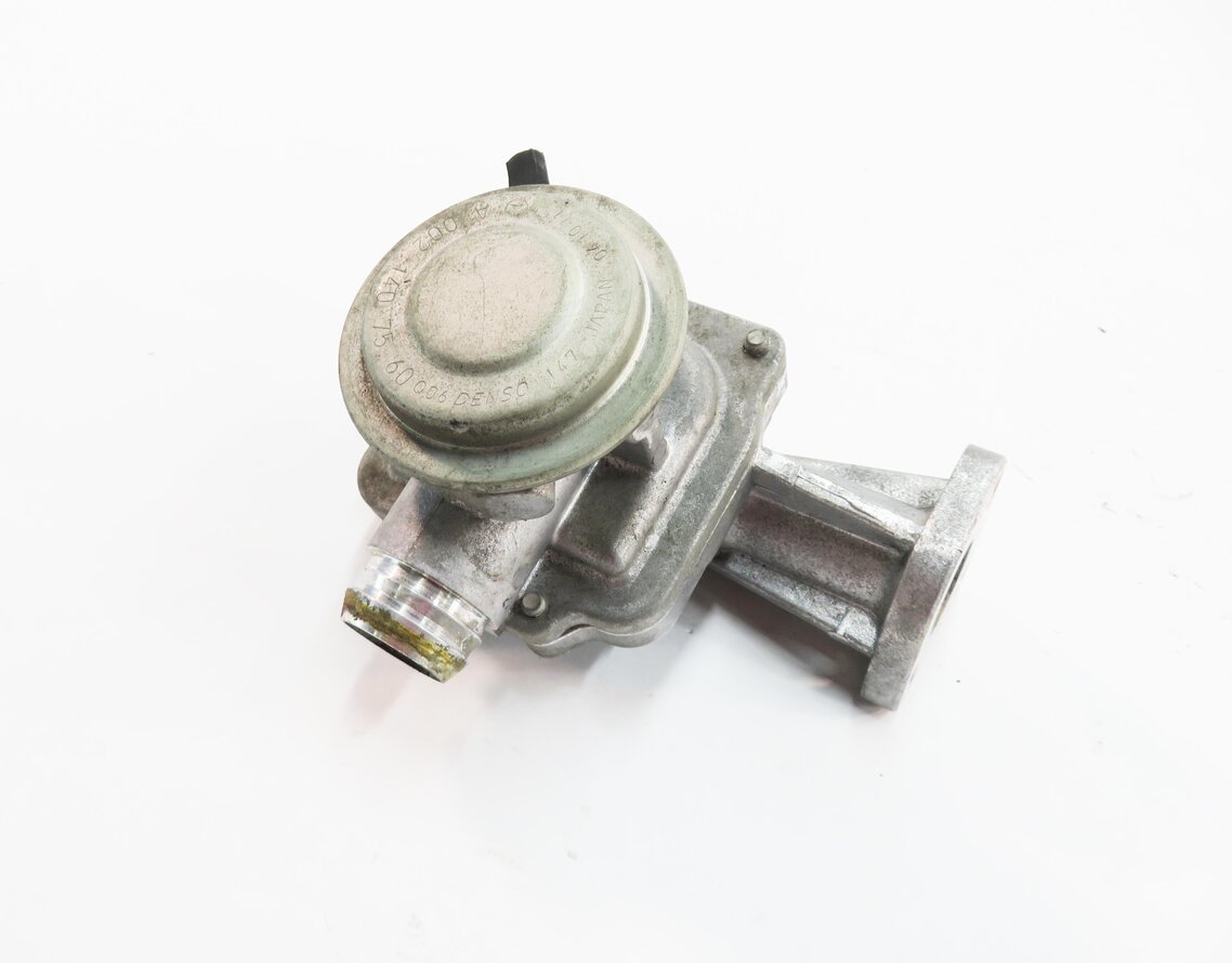 Thumbnail 1: 2012 MERCEDES GLK350 (X204) 3.5L M272.9 ENGINE - LEFT AIR INJECTION CHECK VALVE
