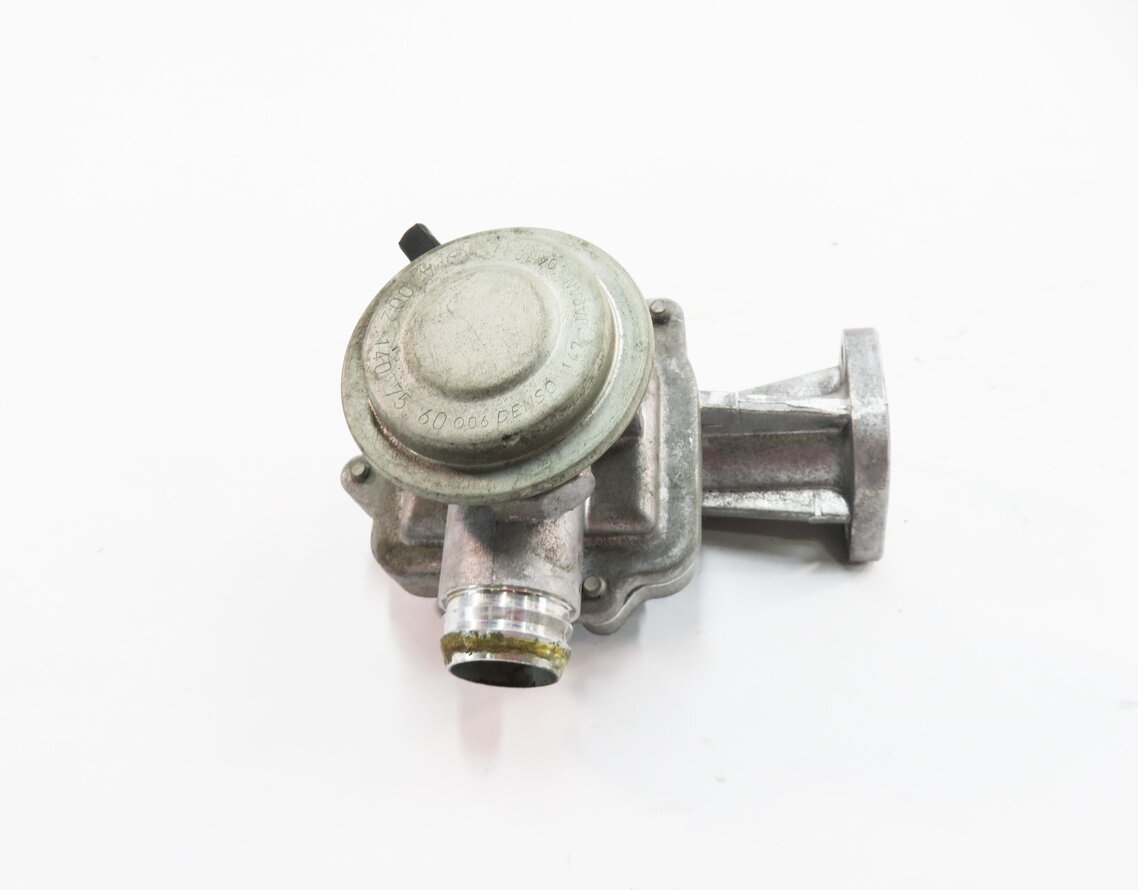 Thumbnail 2: 2012 MERCEDES GLK350 (X204) 3.5L M272.9 ENGINE - LEFT AIR INJECTION CHECK VALVE