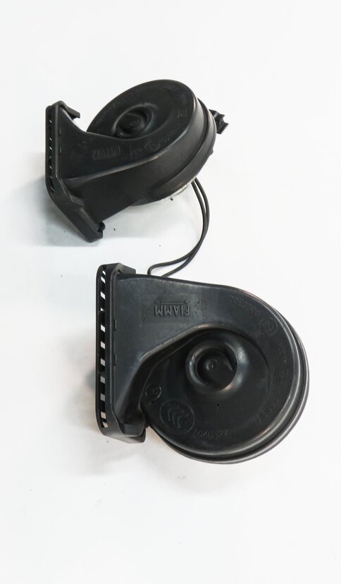 Thumbnail 4: 2010-2016 LAND ROVER LR4 - RANGE ROVER SPORT (L320) HIGH & LOW TONE HORN SET-2