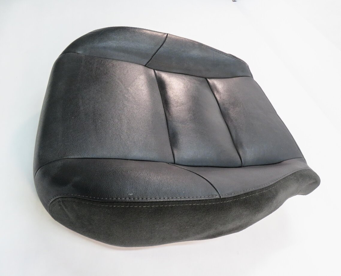 Thumbnail 2: 2011 RANGE ROVER SPORT (L320) PASSENGER LOWER BOTTOM HEATED SEAT CUSHION (BLACK)