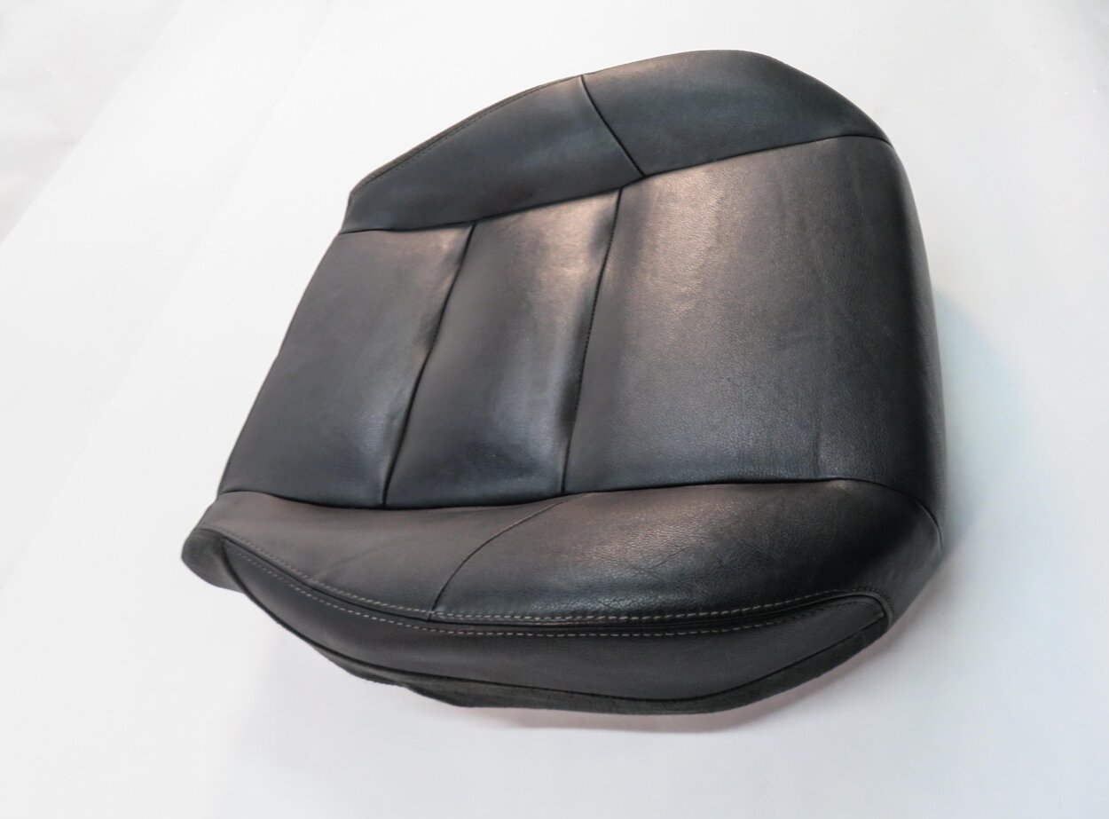 Thumbnail 3: 2011 RANGE ROVER SPORT (L320) PASSENGER LOWER BOTTOM HEATED SEAT CUSHION (BLACK)