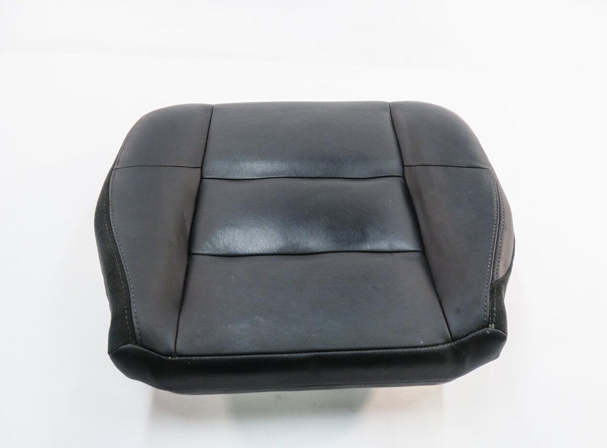Thumbnail 4: 2011 RANGE ROVER SPORT (L320) PASSENGER LOWER BOTTOM HEATED SEAT CUSHION (BLACK)