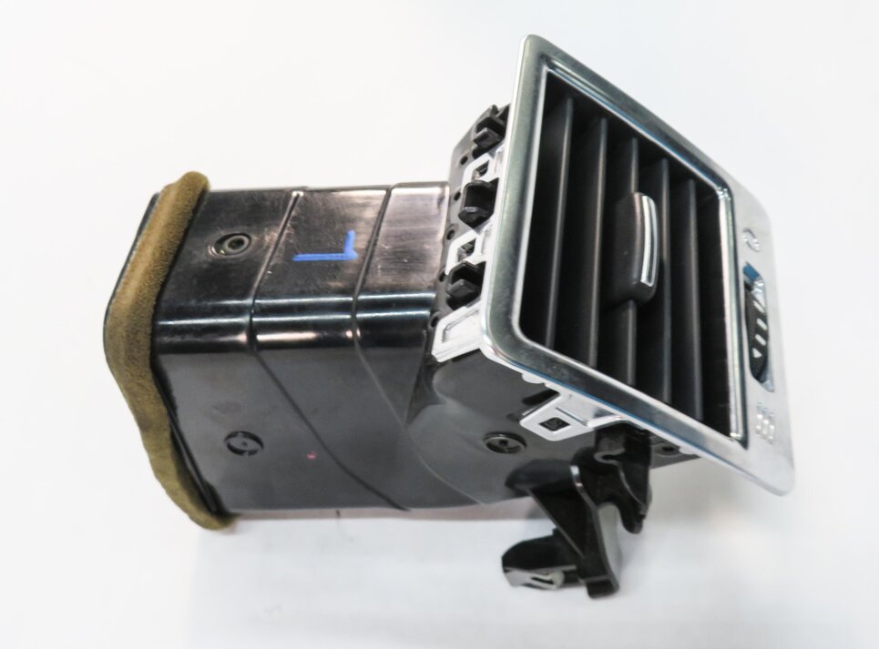 Thumbnail 4: 2011 RANGE ROVER SPORT (L320) LEFT FRONT DRIVER DASH OUTER HEATER A/C AIR VENT