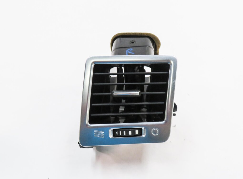 Thumbnail 2: 2011 RANGE ROVER SPORT (L320) RIGHT PASSENGER DASH OUTER HEATER A/C AIR VENT