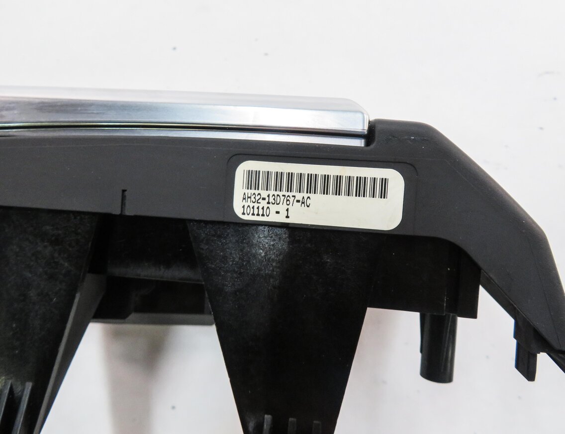 Thumbnail 10: 2011 RANGE ROVER SPORT (L320) STEERING WHEEL CRUISE CONTROL SWITCH BUTTON SET