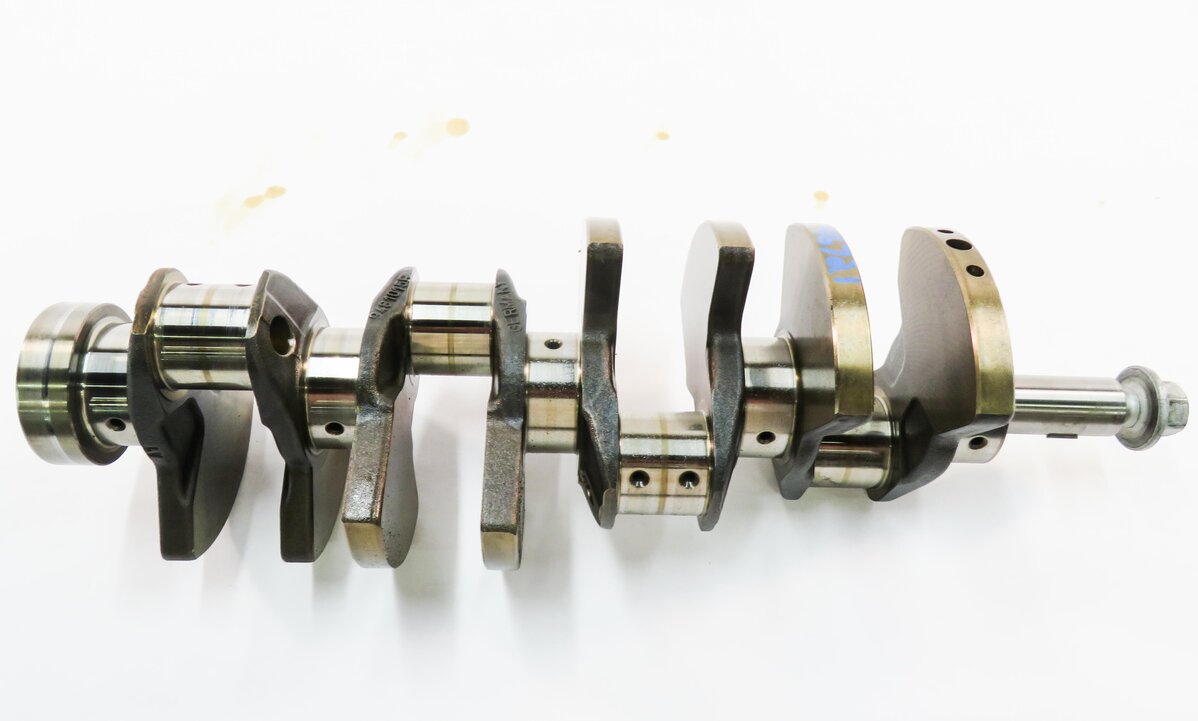 Thumbnail 2: 2011 PORSCHE CAYENNE (958) 4.8L M48.02 V8 ENGINE - CRANKSHAFT CRANK SHAFT