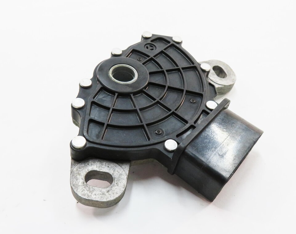 Thumbnail 1: 2011 PORSCHE CAYENNE (958) A/T TRANSMISSION NEUTRAL SAFETY RANGE SWITCH