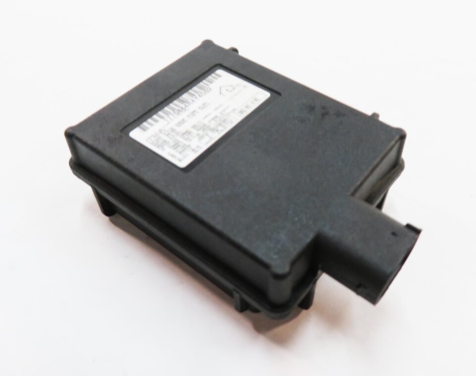 Thumbnail 5: 2011 PORSCHE CAYENNE (958) HOMELINK GARAGE DOOR OPENER CONTROL MODULE
