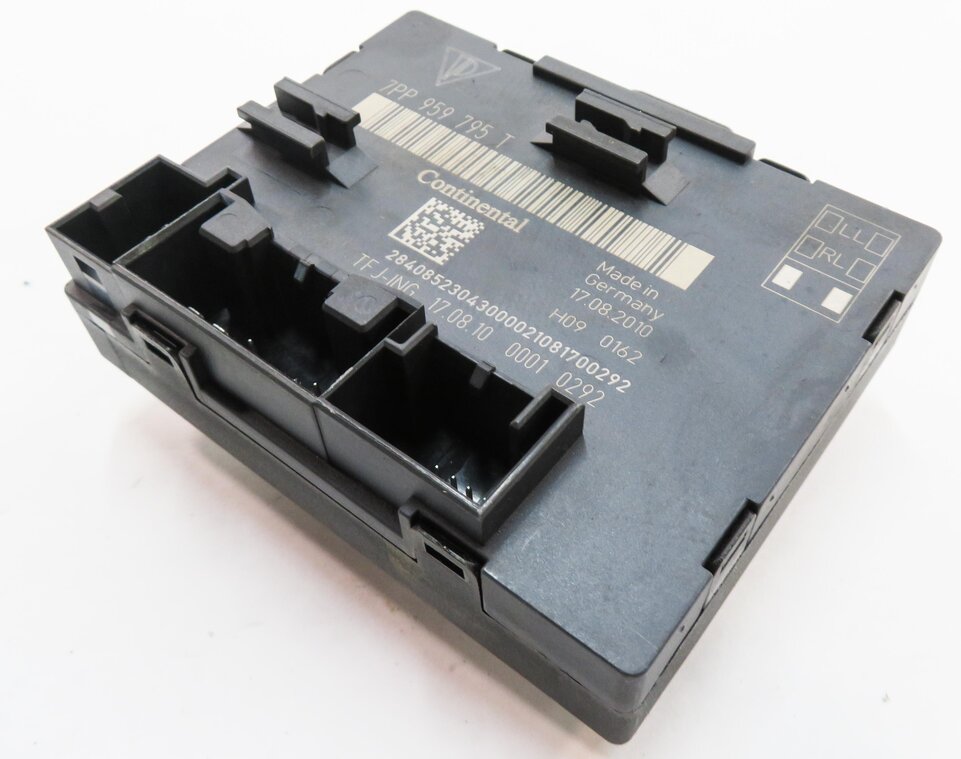 Thumbnail 3: 2011 PORSCHE CAYENNE (958) LEFT REAR DOOR CONTROL MODULE