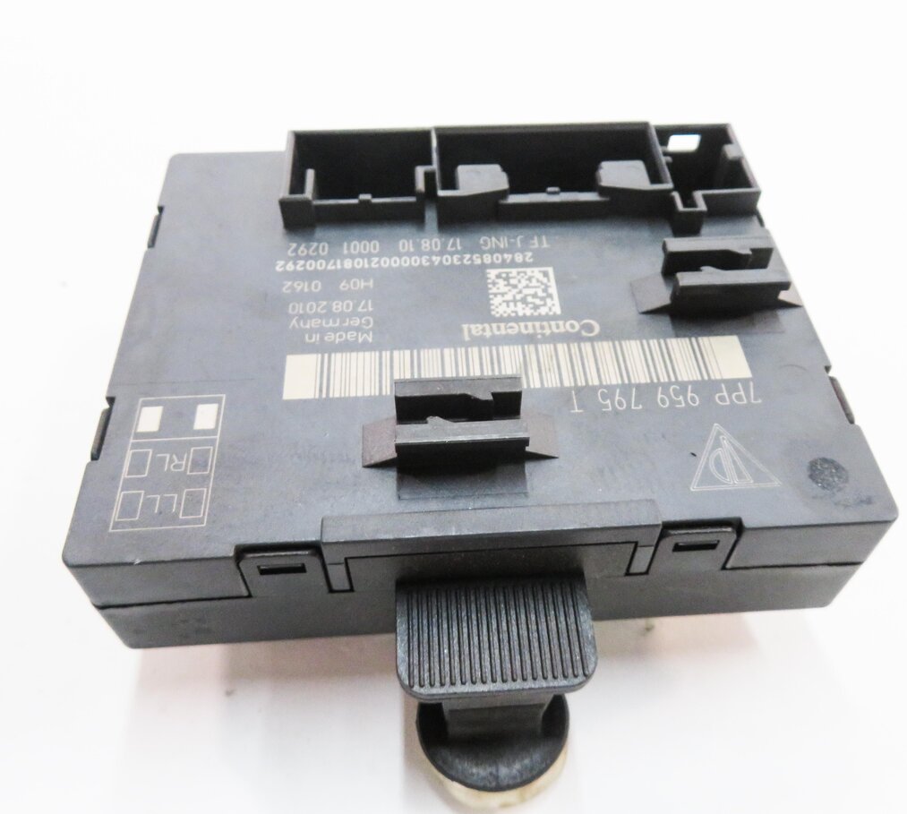 Thumbnail 4: 2011 PORSCHE CAYENNE (958) LEFT REAR DOOR CONTROL MODULE