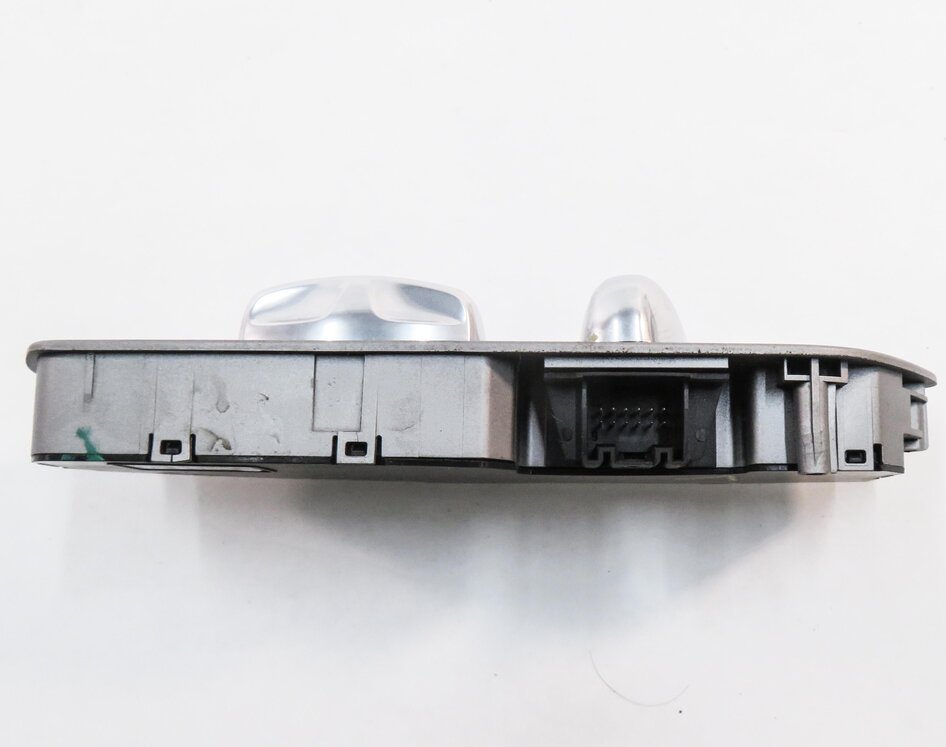 Thumbnail 6: 2011 PORSCHE CAYENNE (958) LEFT FRONT DRIVER POWER SEAT ADJUSTMENT SWITCH