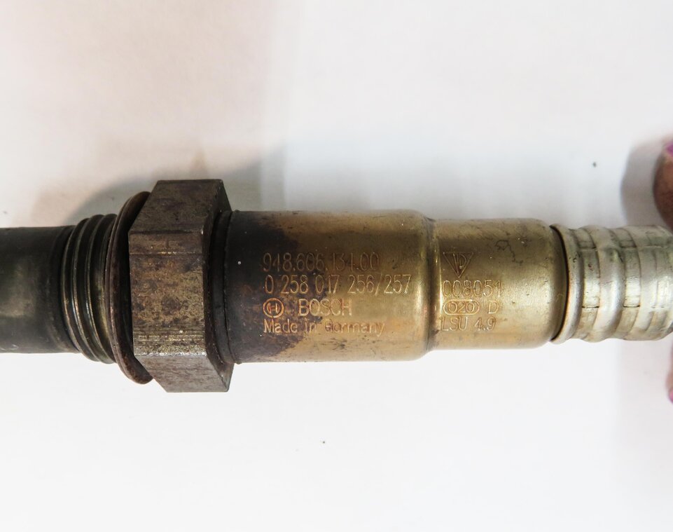 Thumbnail 10: 2011 PORSCHE CAYENNE (958) 4.8L - PRE POST CAT O2 OXYGEN LAMBDA PROBE SENSOR SET