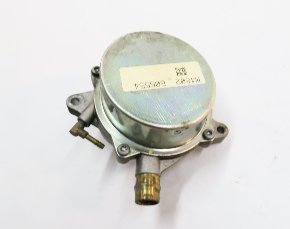 Thumbnail 5: 2011 PORSCHE CAYENNE (958) 4.8L M48 V8 ENGINE - BRAKE VACUUM PUMP