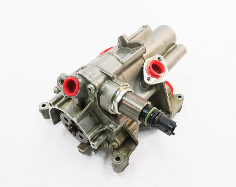 2011 PORSCHE CAYENNE (958) 4.8L M48.02 V8 ENGINE - OIL PUMP
