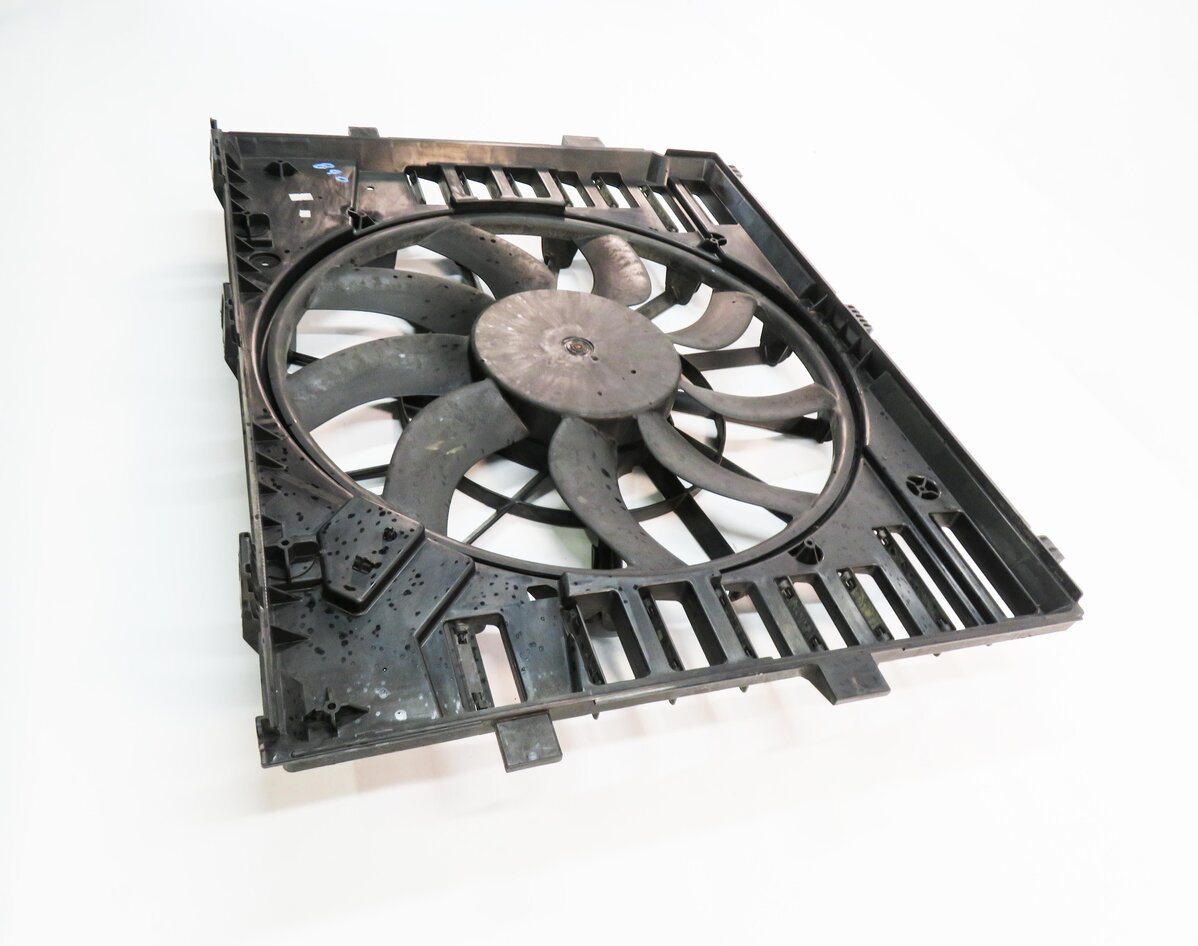 Thumbnail 4: 2011-2018 PORSCHE CAYENNE (958) 3.0L DIESEL / 4.8L ENGINE - RADIATOR COOLING FAN