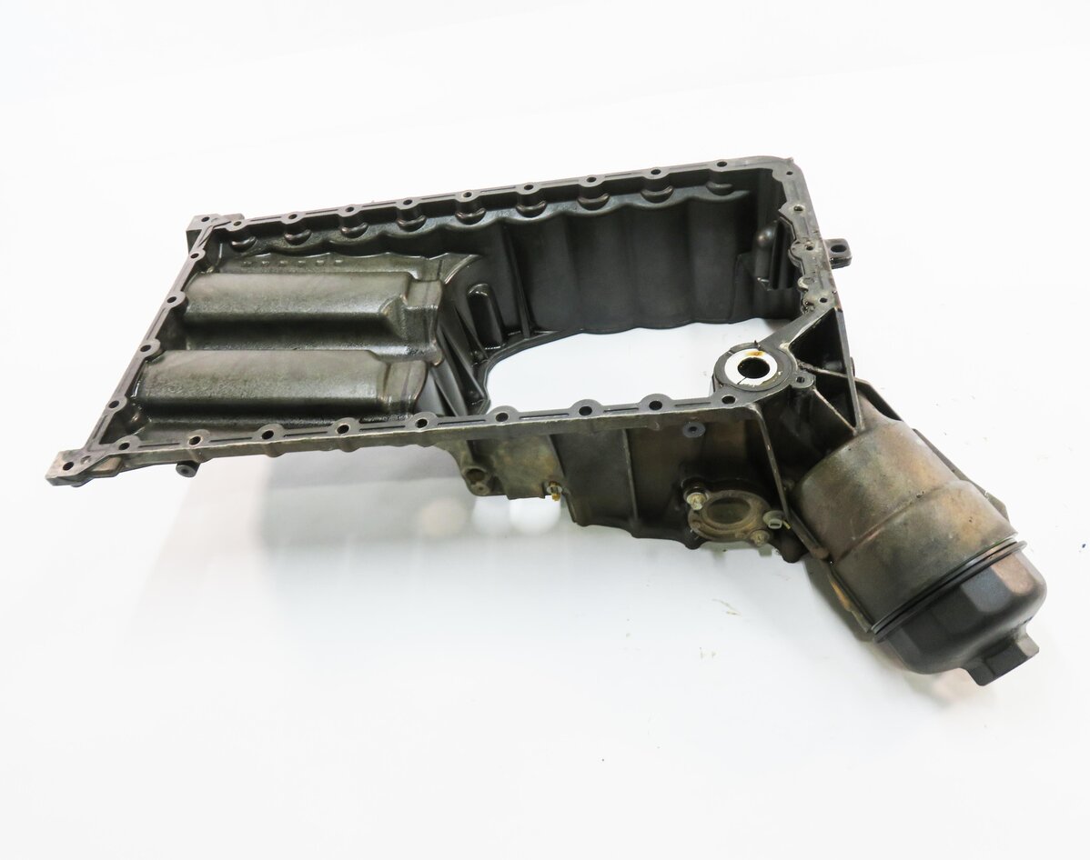 Thumbnail 6: 2011-2013 PORSCHE CAYENNE (958) 4.8L M48 V8 - UPPER ENGINE OIL PAN CRADLE