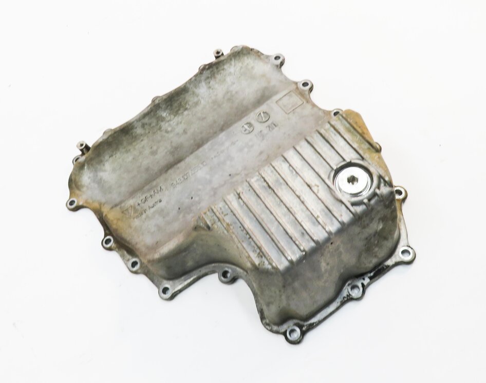 Thumbnail 1: 2011-2018 PORSCHE CAYENNE (958) 4.8L M48 V8 ENGINE - LOWER OIL PAN SUMP