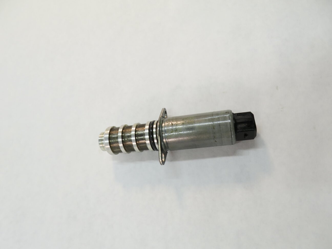 Thumbnail 3: 2011 PORSCHE CAYENNE (958) 4.8L V8 ENGINE - VVT CAM CAMSHAFT TIMING SOLENOID