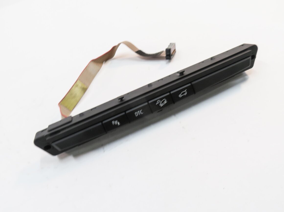 2009 BMW X6 (E71) FRONT CONSOLE PDC DTC HILL DESCENT TRUNK SWITCH BUTTON PANEL