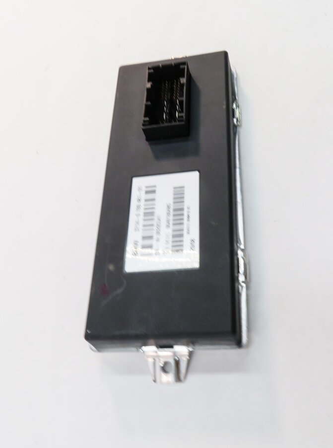 Thumbnail 3: 2009 BMW X6 (E71) DYNAMIC DRIVE SUSPENSION CONTROL MODULE